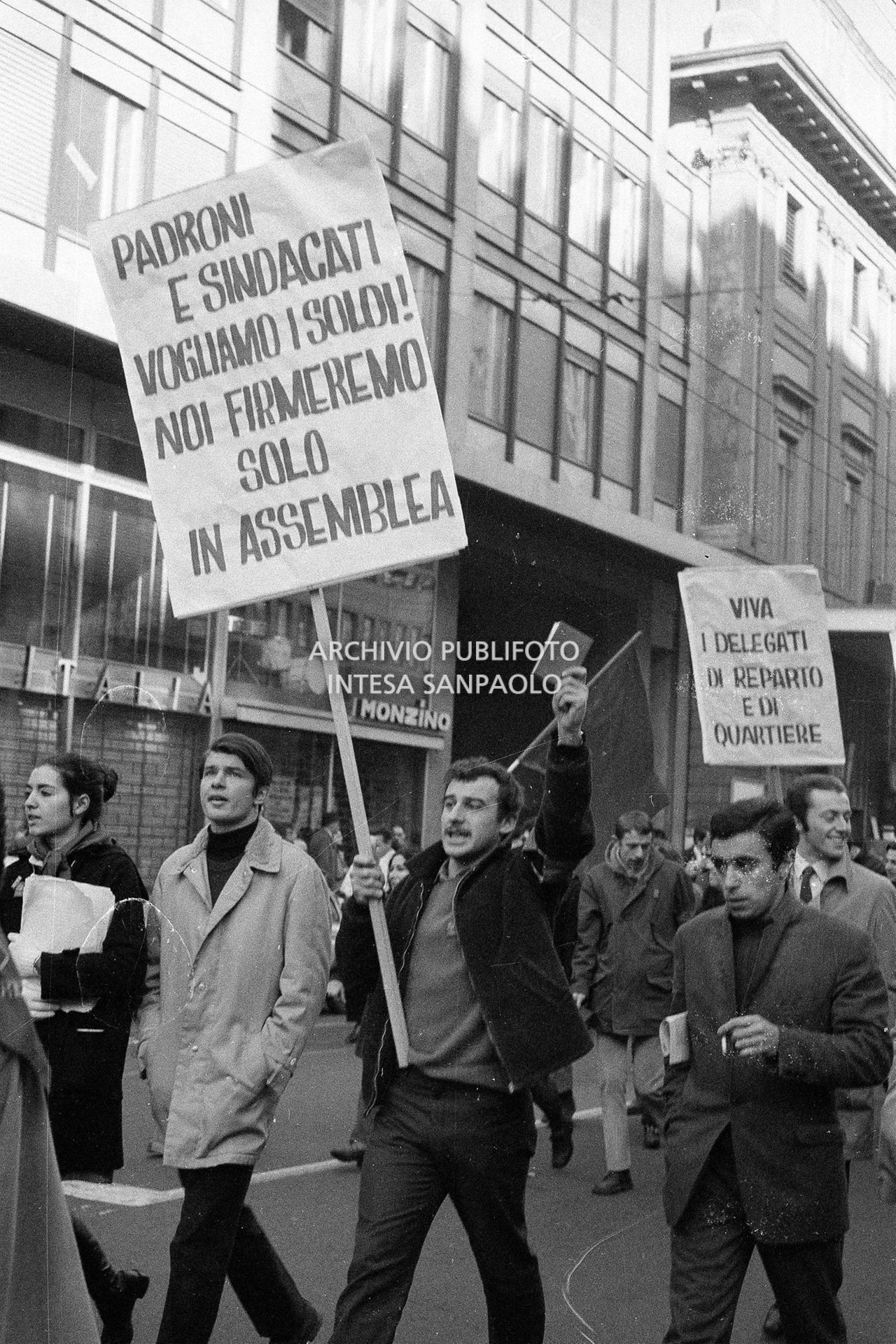 Sciopero generale per il caro casa. Morte di Antonio Annarumma