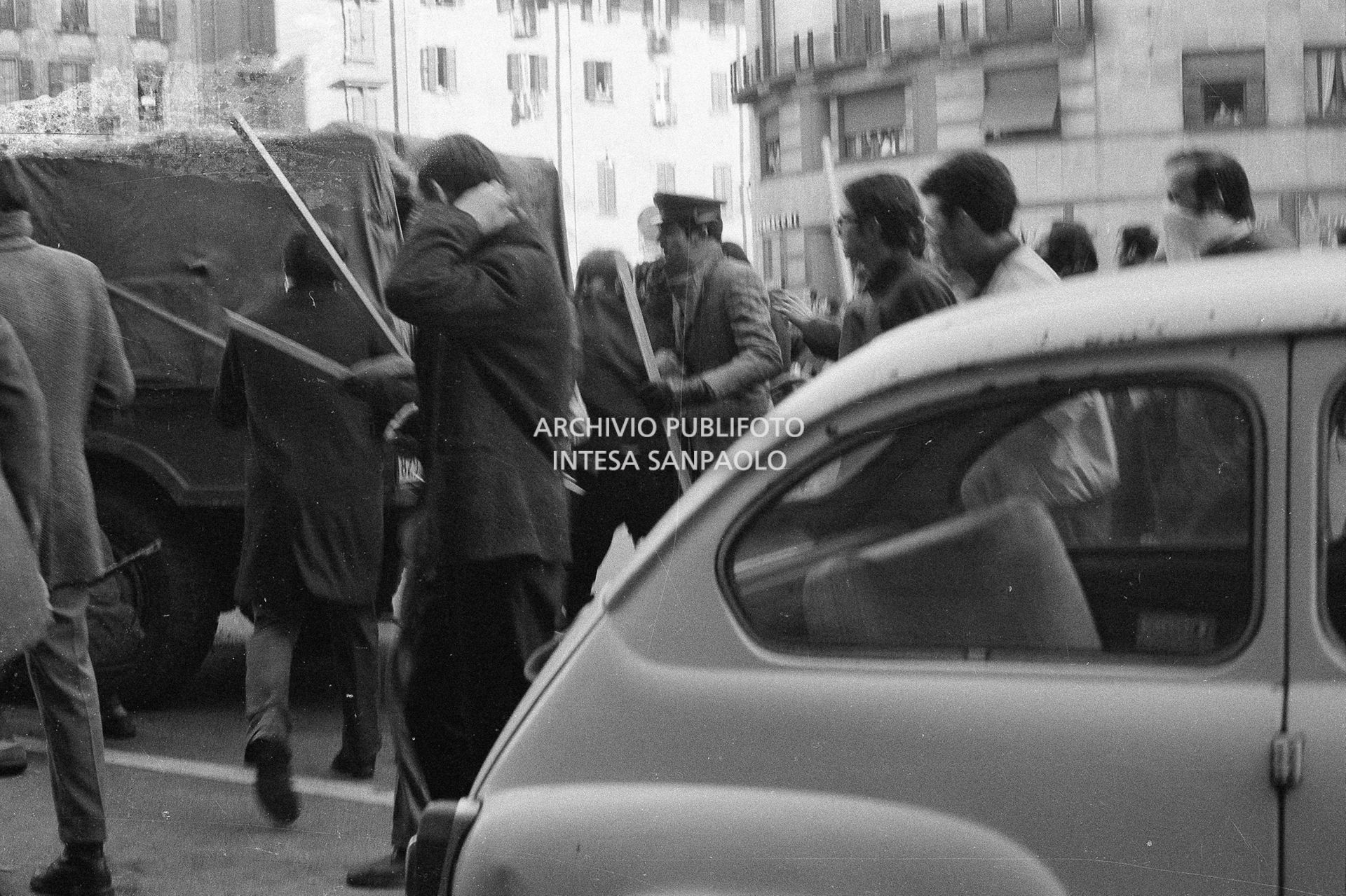Sciopero generale per il caro casa. Morte di Antonio Annarumma