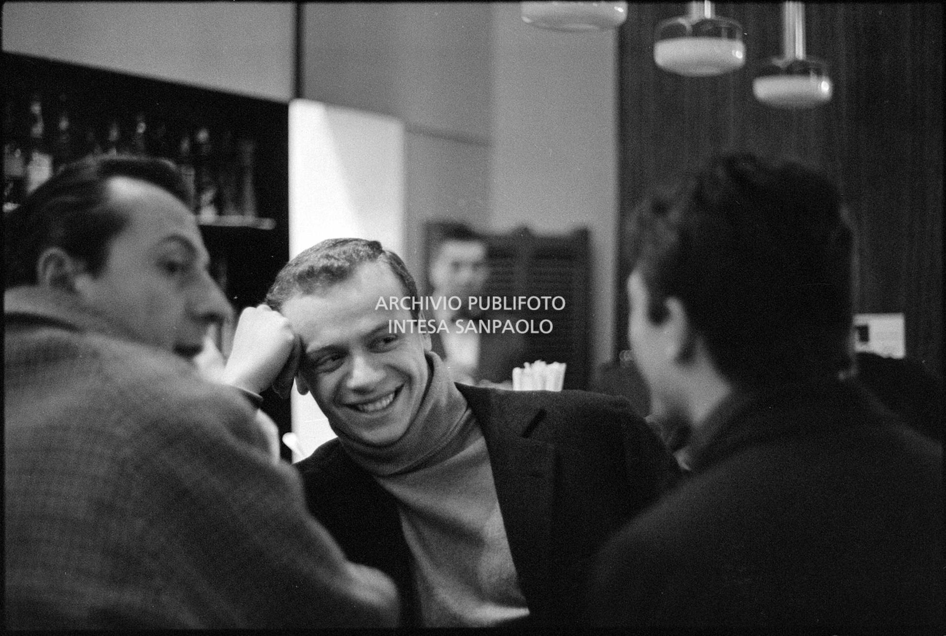 Johnny Dorelli nei giorni del XIII Festival della canzone italiana di Sanremo