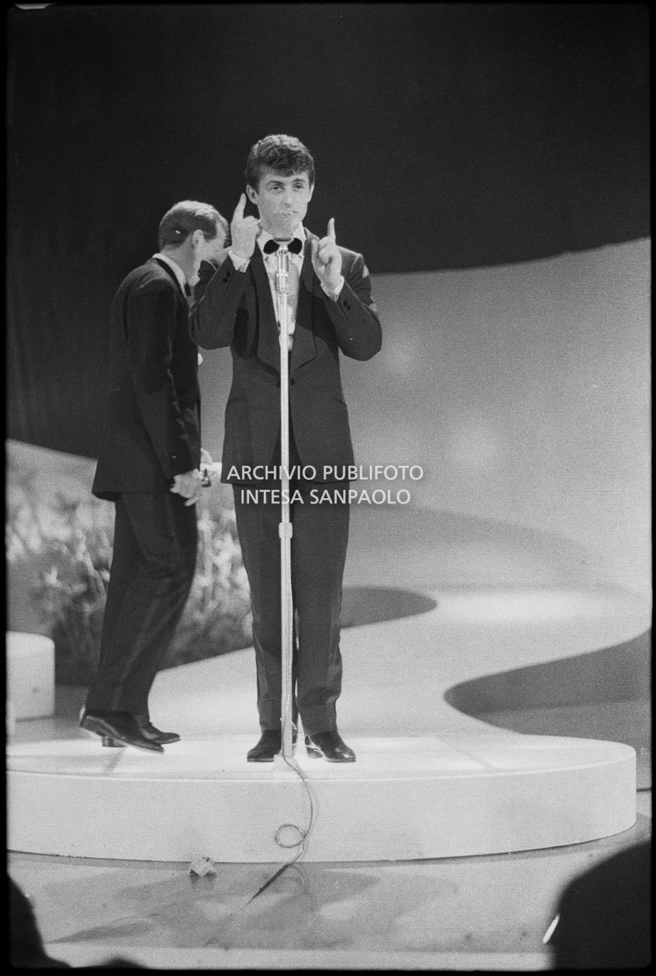 Mike Bongiorno e Tony Renis al XIII Festival della canzone italiana di Sanremo