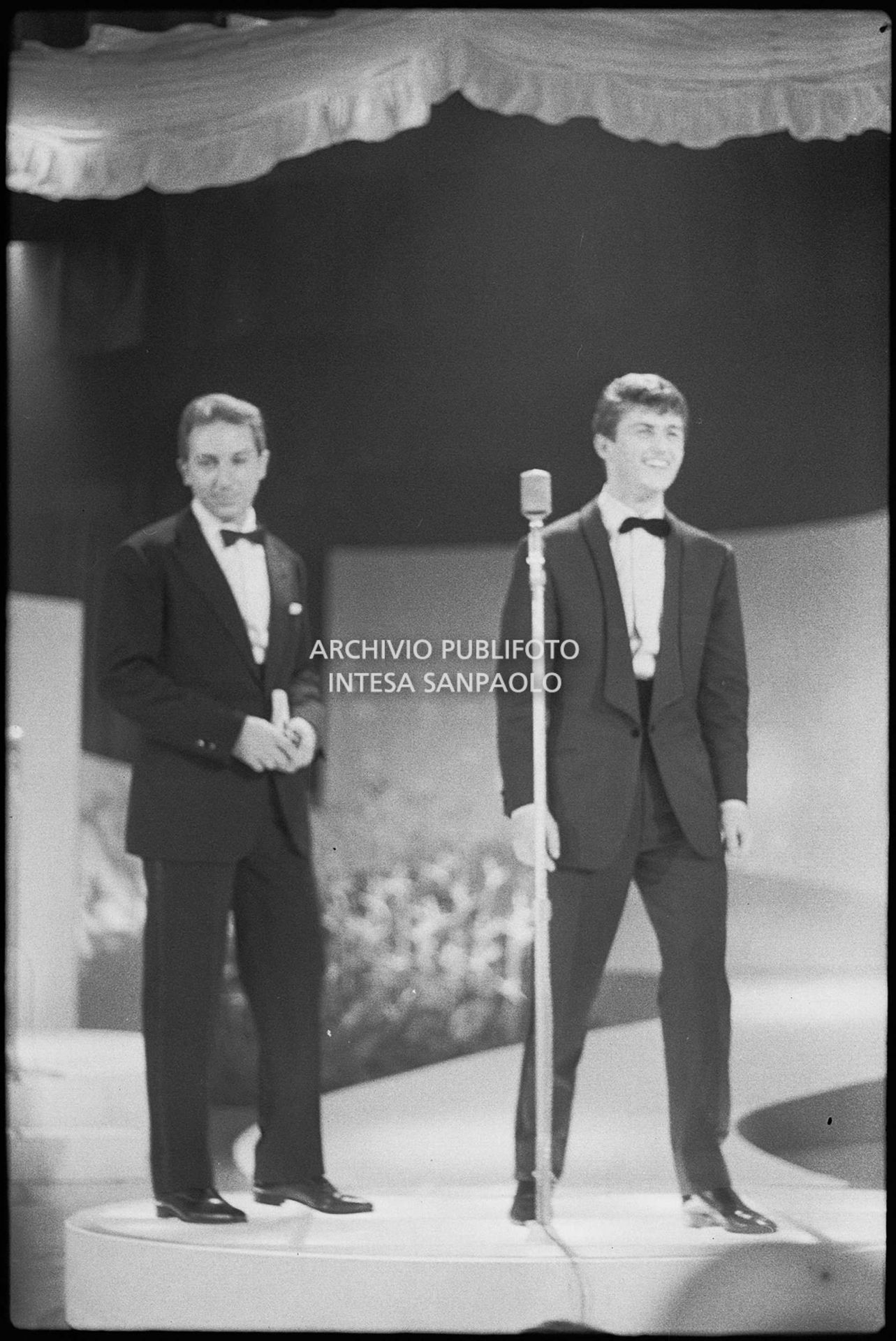 Mike Bongiorno e Tony Renis al XIII Festival della canzone italiana di Sanremo