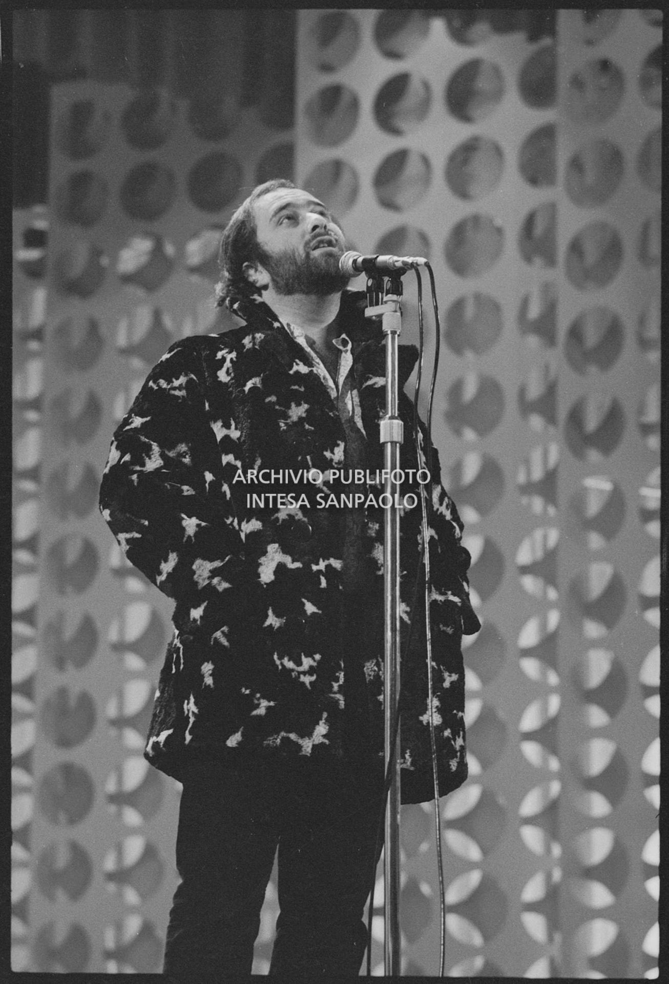 Lucio Dalla al XVII Festival della canzone italiana di Sanremo