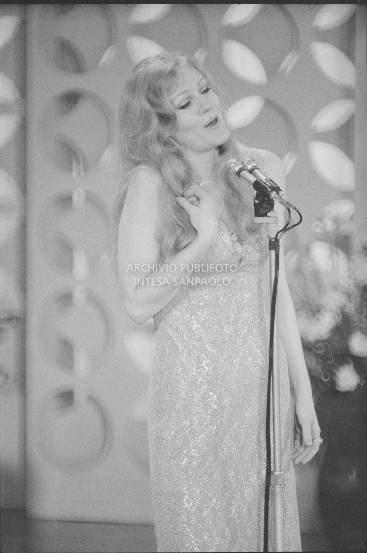 Anna German canta al Festival di Sanremo