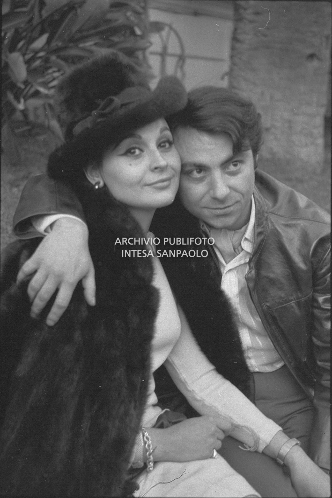 Peppino Gagliardi con la fidanzata Angela Luce al XVIII Festival della canzone italiana di Sanremo