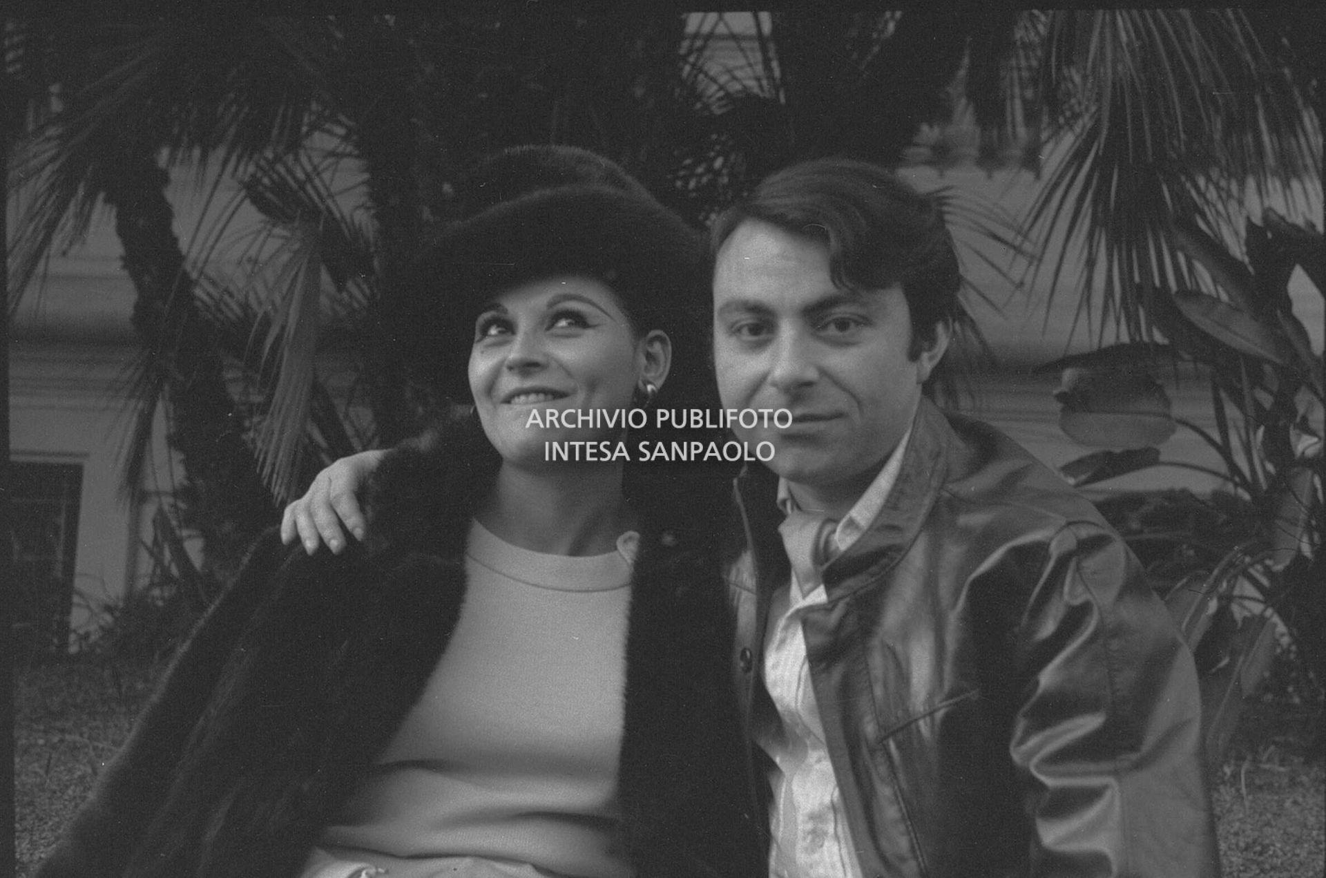 Peppino Gagliardi con la fidanzata Angela Luce al XVIII Festival della canzone italiana di Sanremo