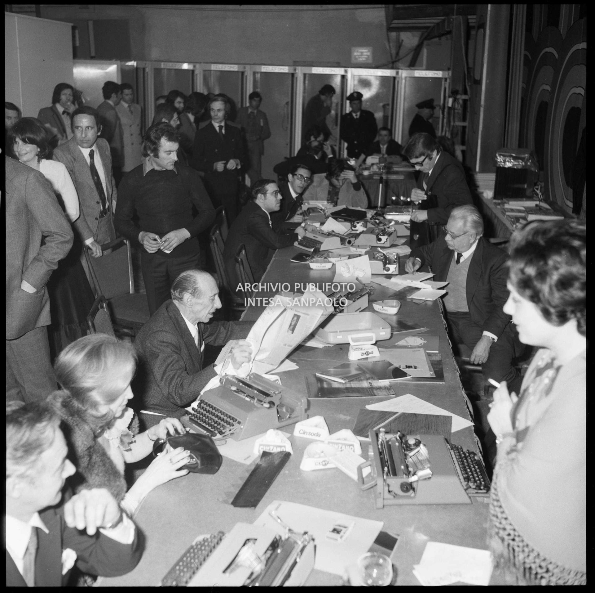 Giornalisti in sala stampa al XXIV Festival di Sanremo