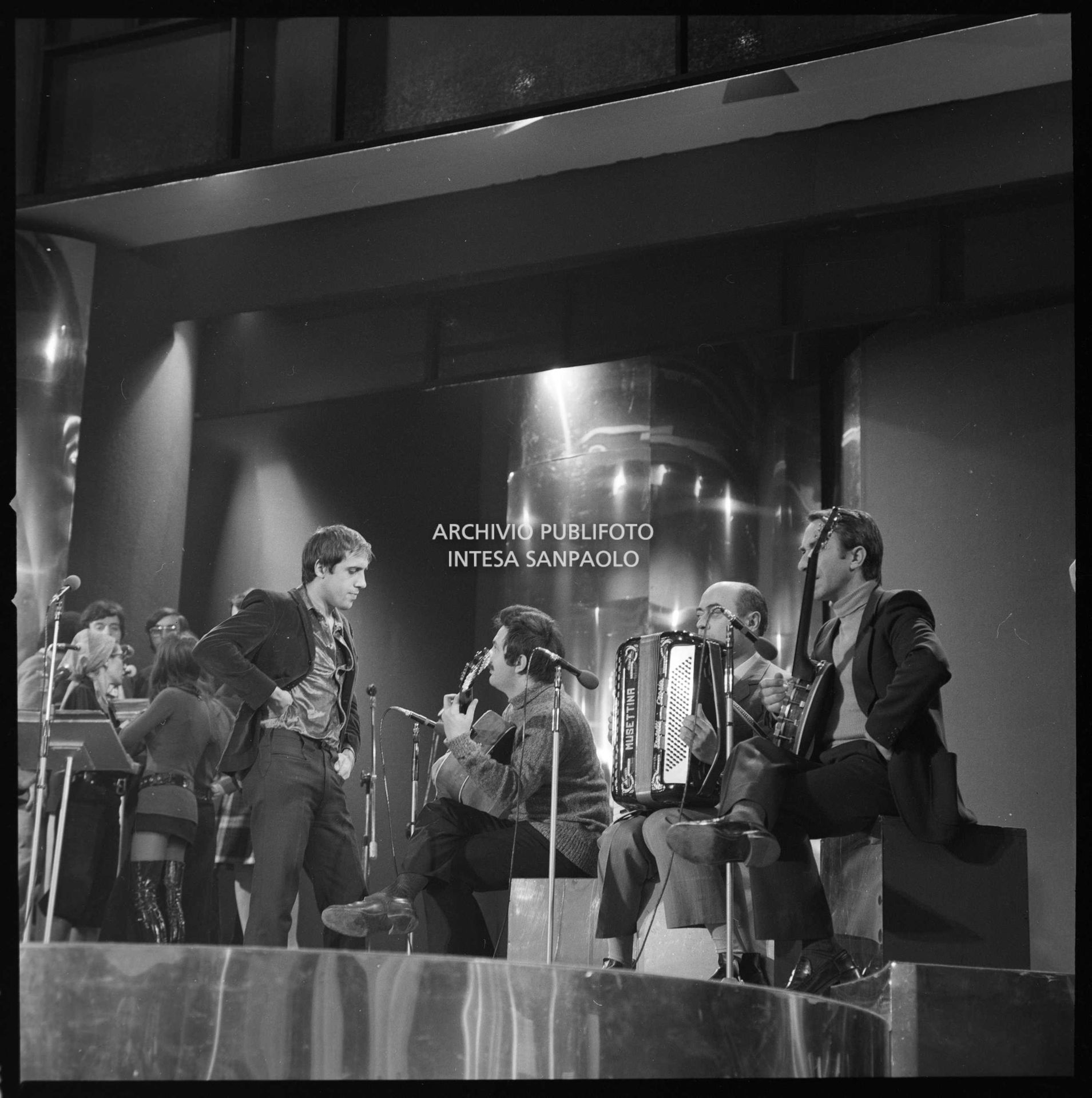 Adriano Celentano durante le prove al XXI Festival di Sanremo