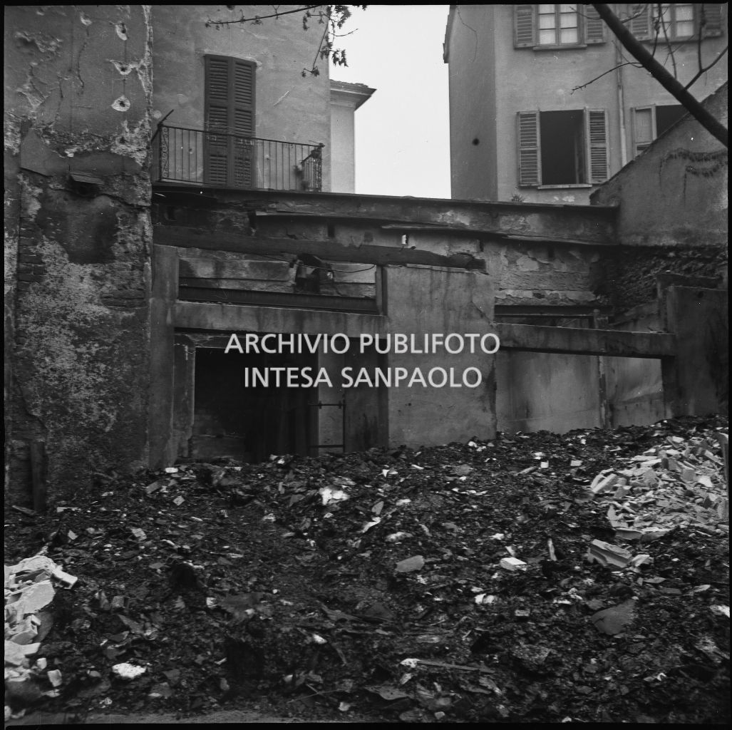 Bombardamenti. Adriatica, Piazza del Carmine