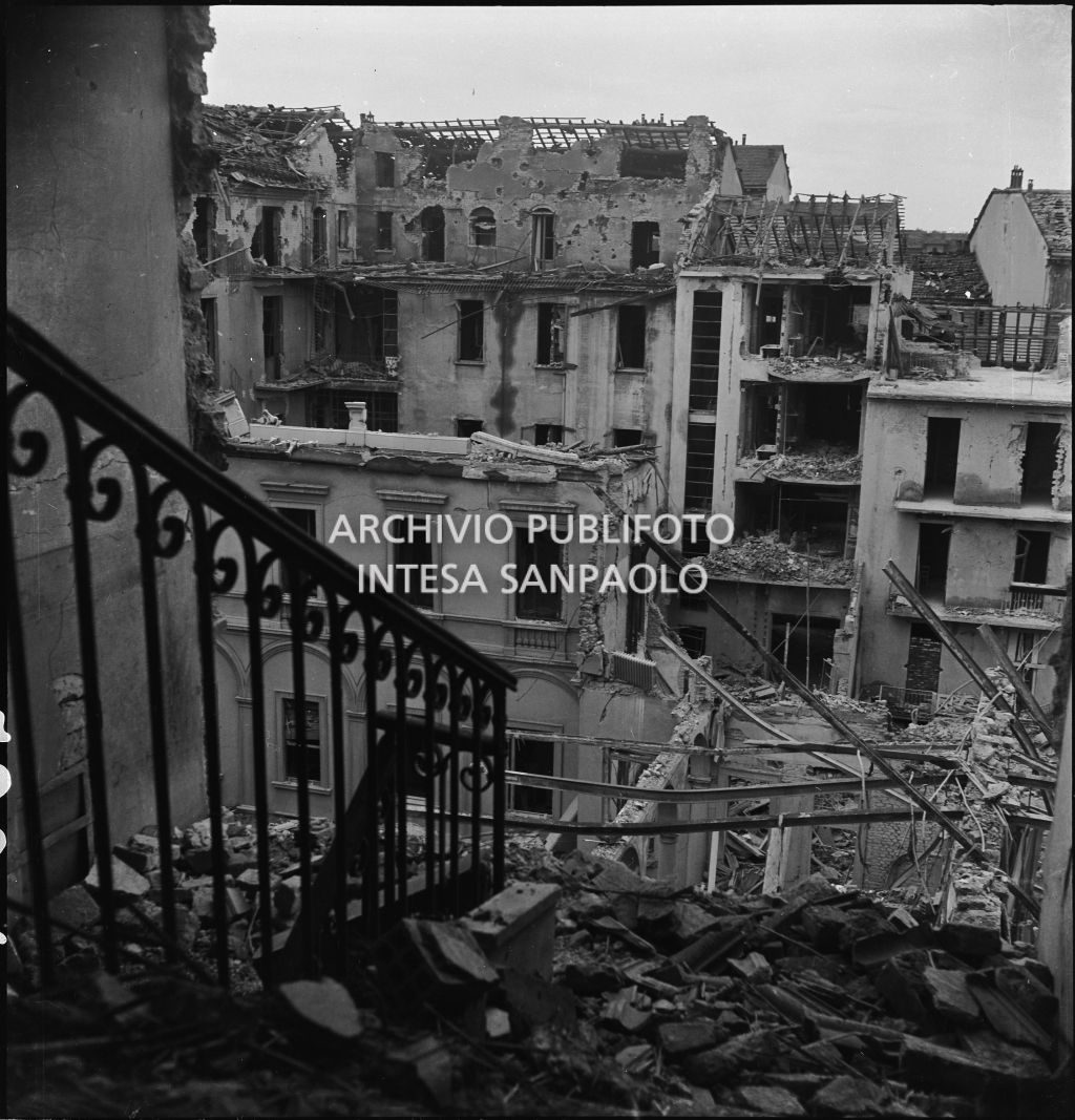 Bombardamenti. Adriatica, Corso Indipendenza