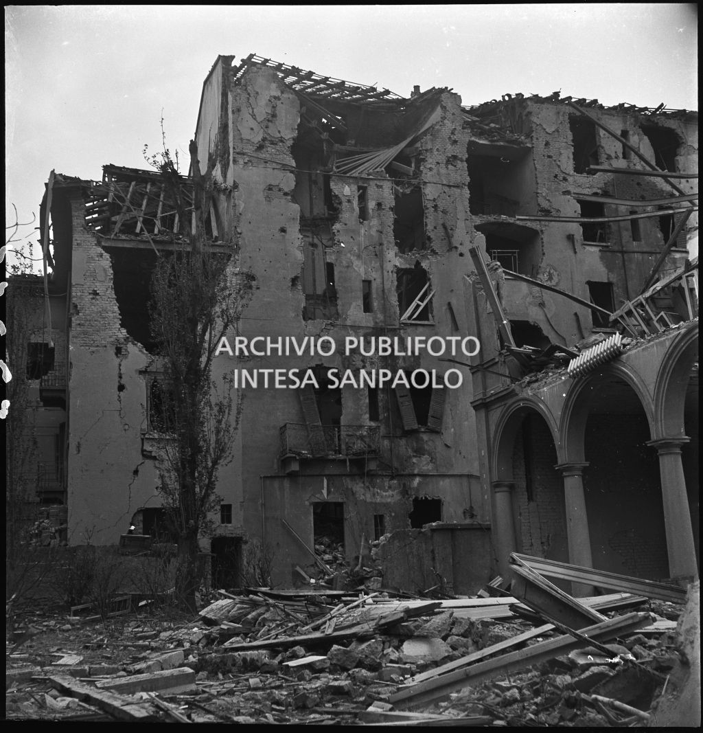 Bombardamenti. Adriatica, Corso Indipendenza