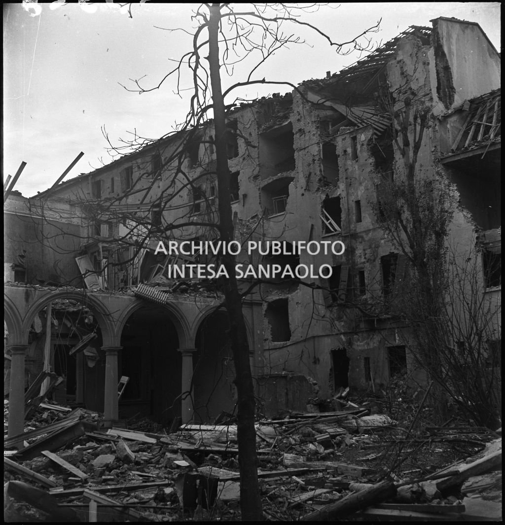 Bombardamenti. Adriatica, Corso Indipendenza