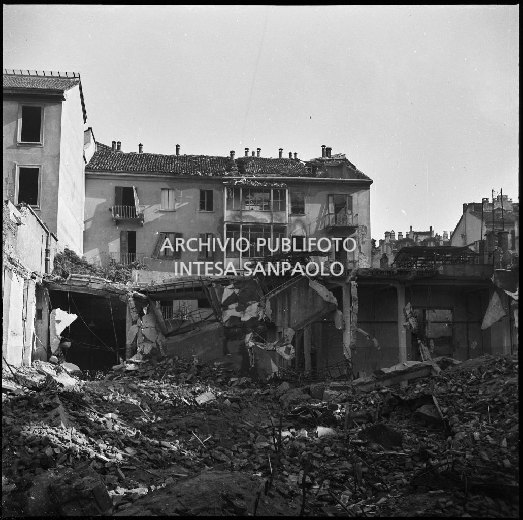 Bombardamenti. [Amministrazione], corso Garibaldi