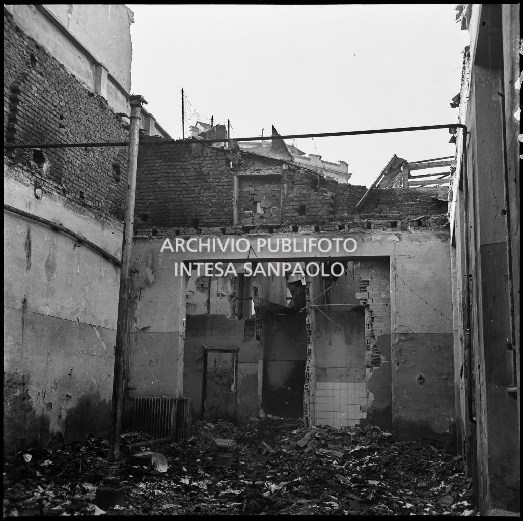 Bombardamenti. [Amministrazione], corso Garibaldi