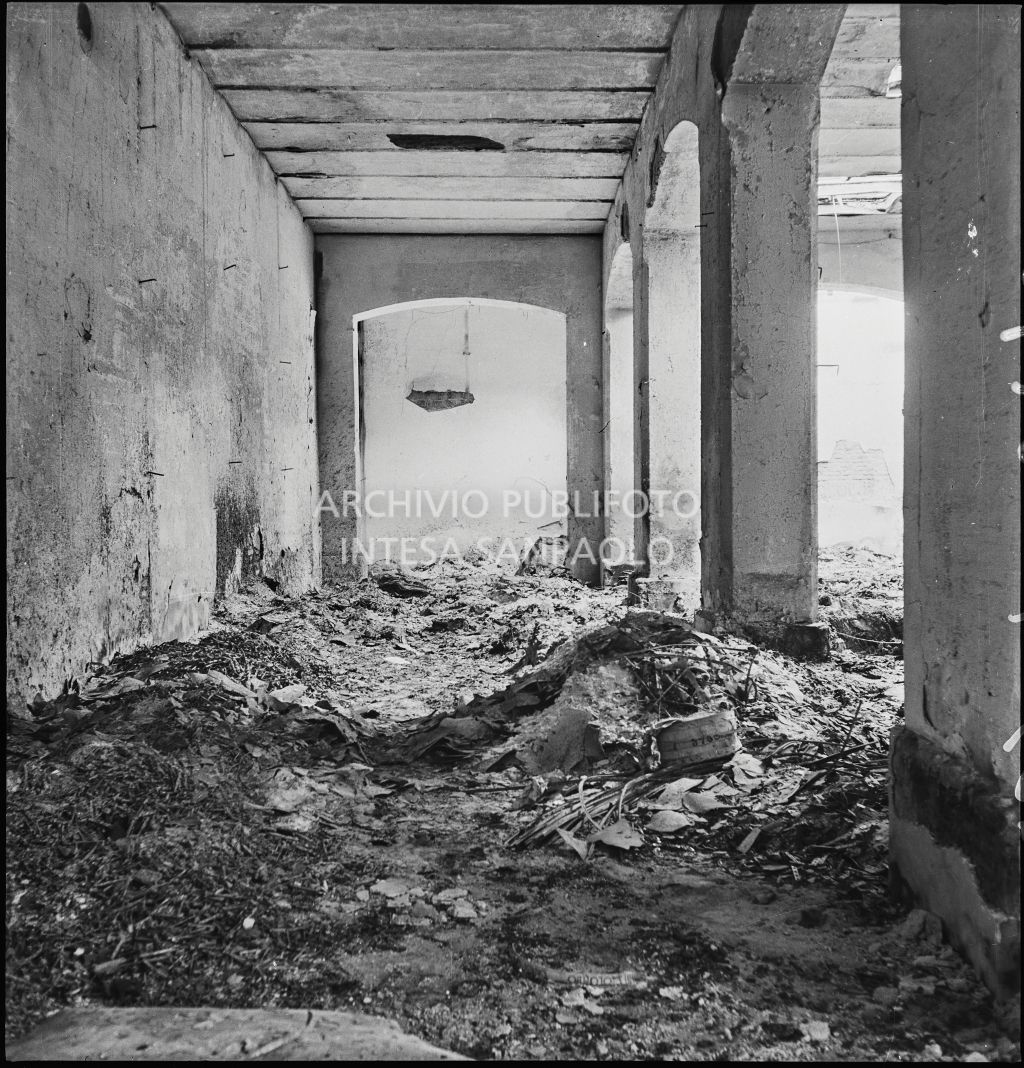 Danni all'interno della ditta Otto Bühler provocati dai bombardamenti