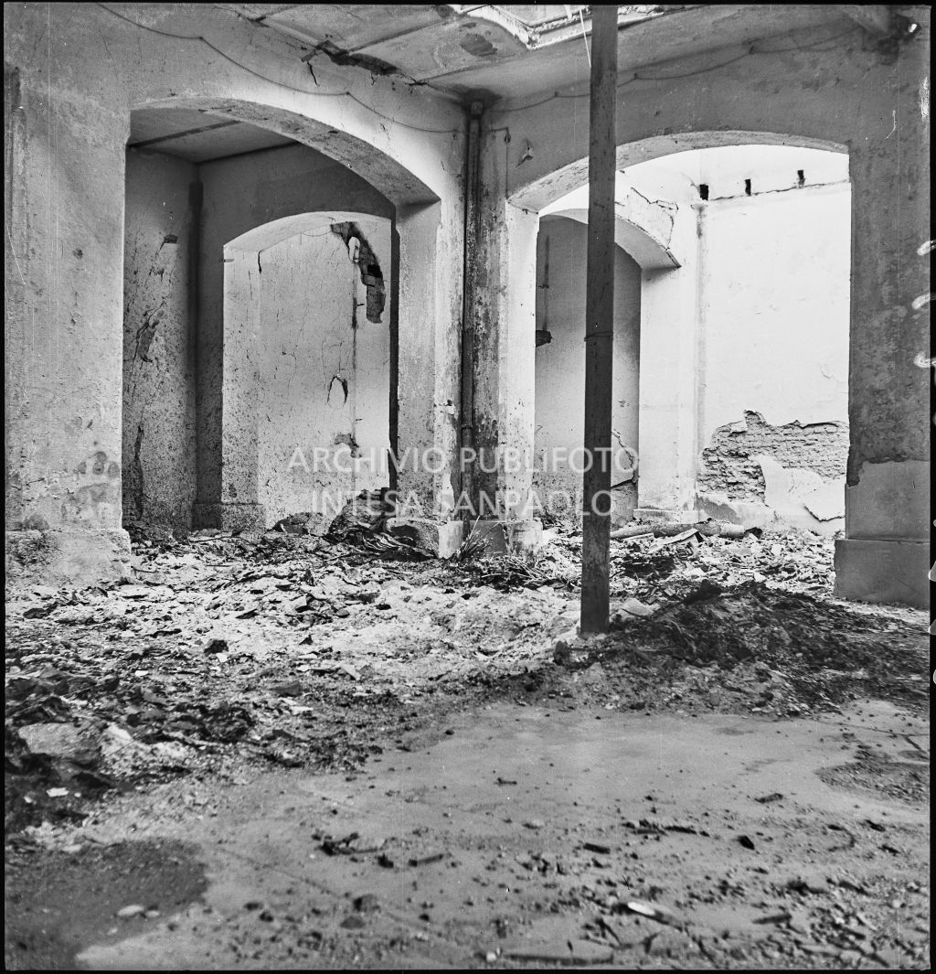 Danni all'interno della ditta Otto Bühler provocati dai bombardamenti