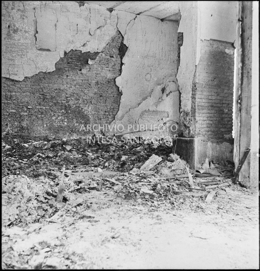 Danni all'interno della ditta Otto Bühler provocati dai bombardamenti