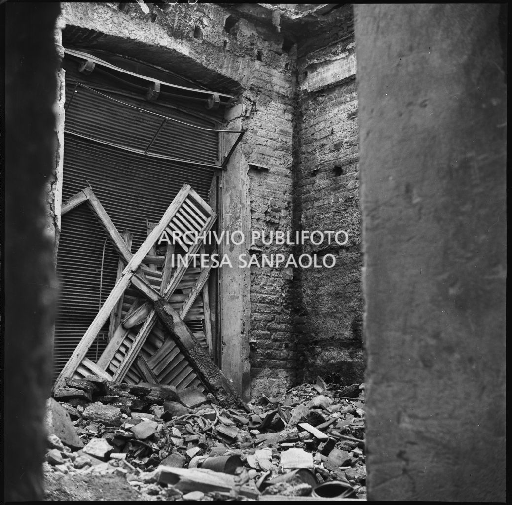 Bombardamenti. Cassa di Risparmio