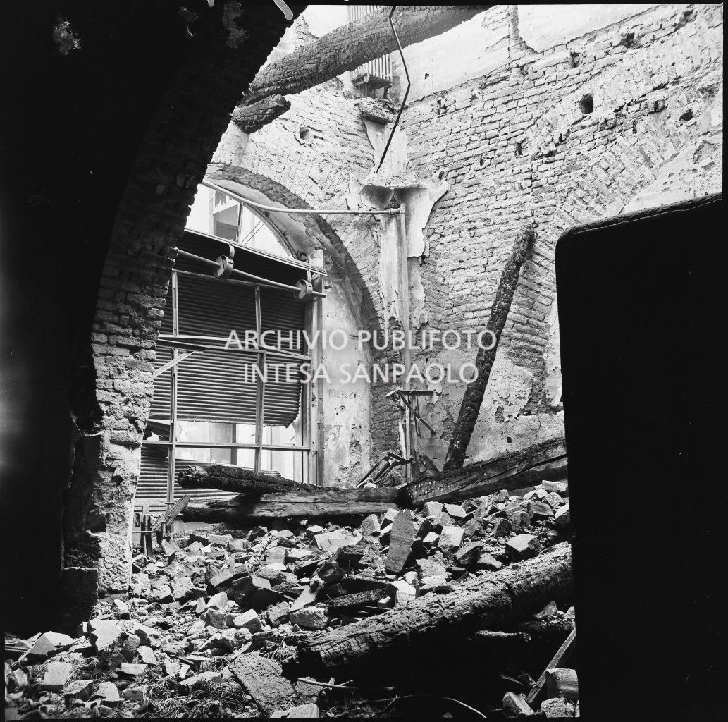 Bombardamenti. Cassa di Risparmio