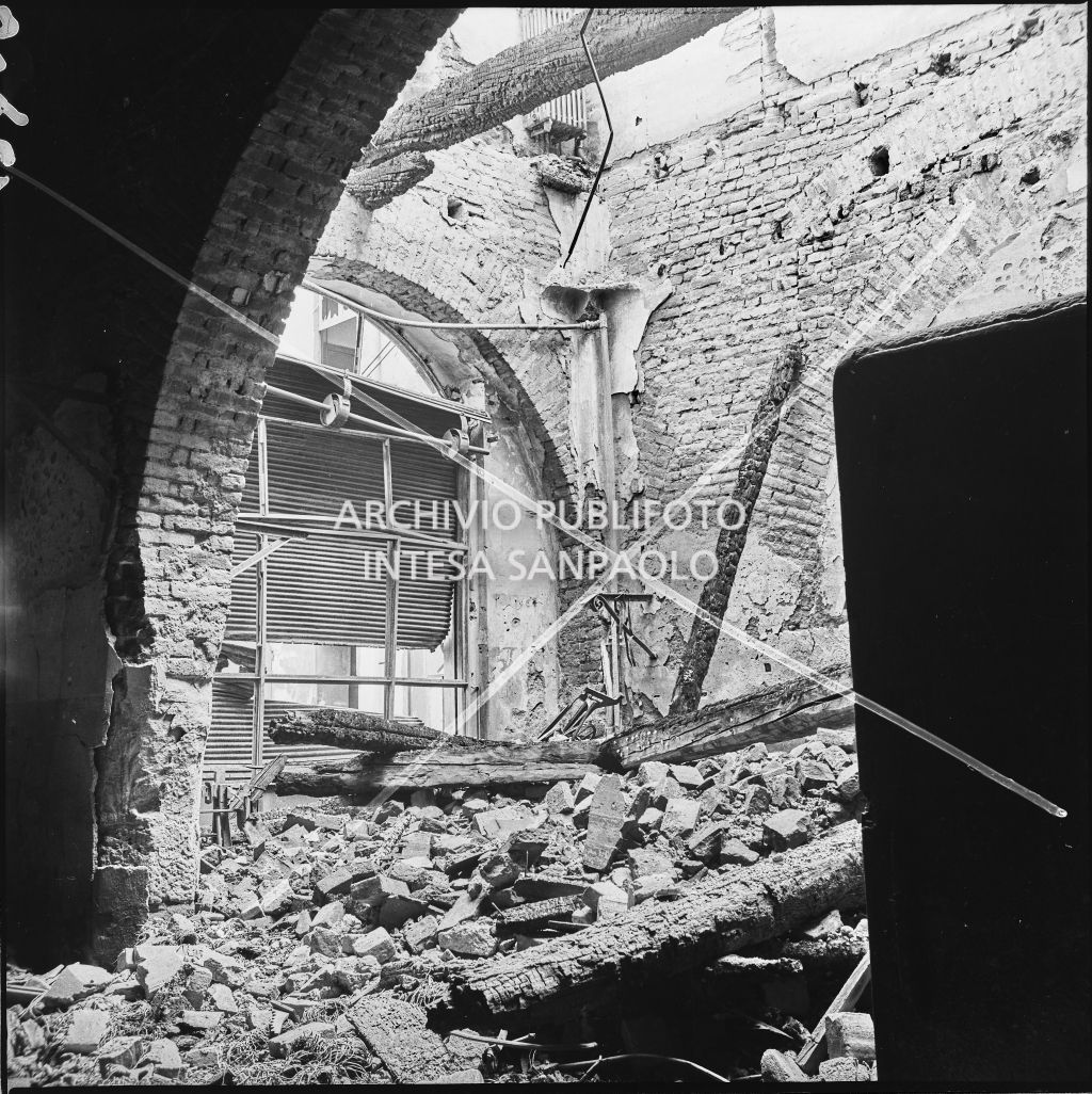 Bombardamenti. Cassa di Risparmio