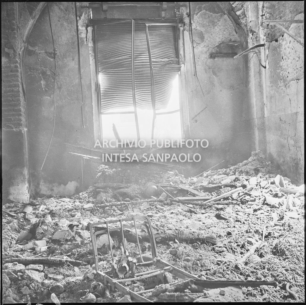 Bombardamenti. Cassa di Risparmio