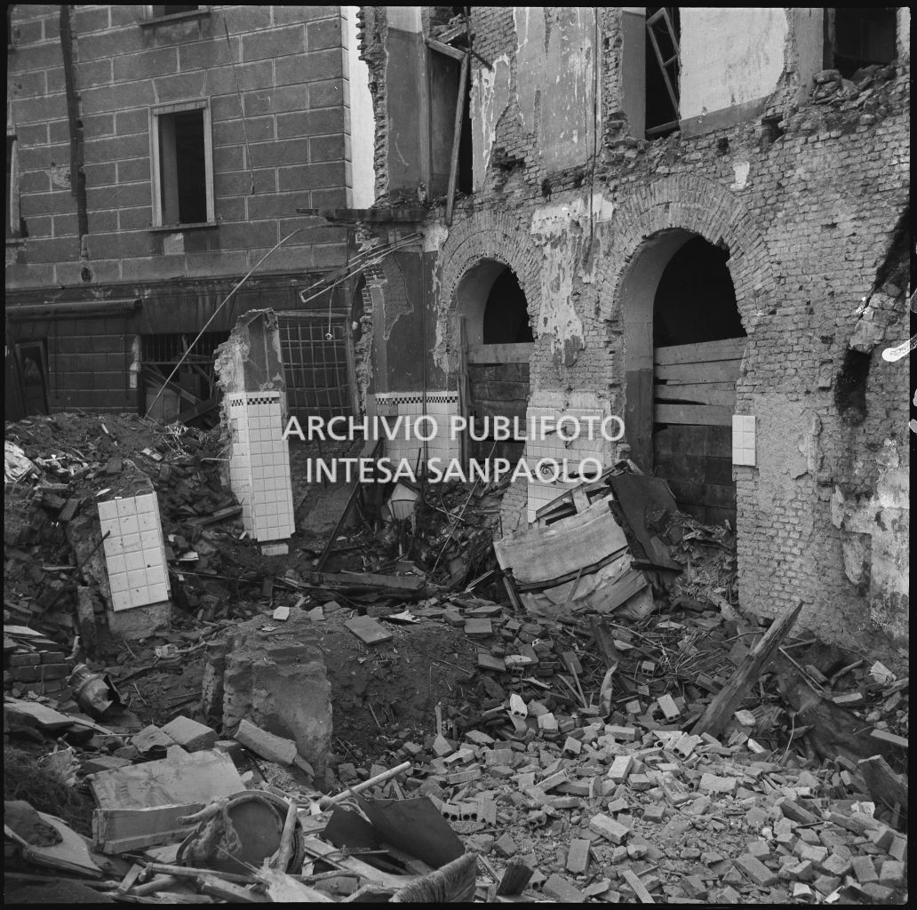 Bombardamenti. Castoldi