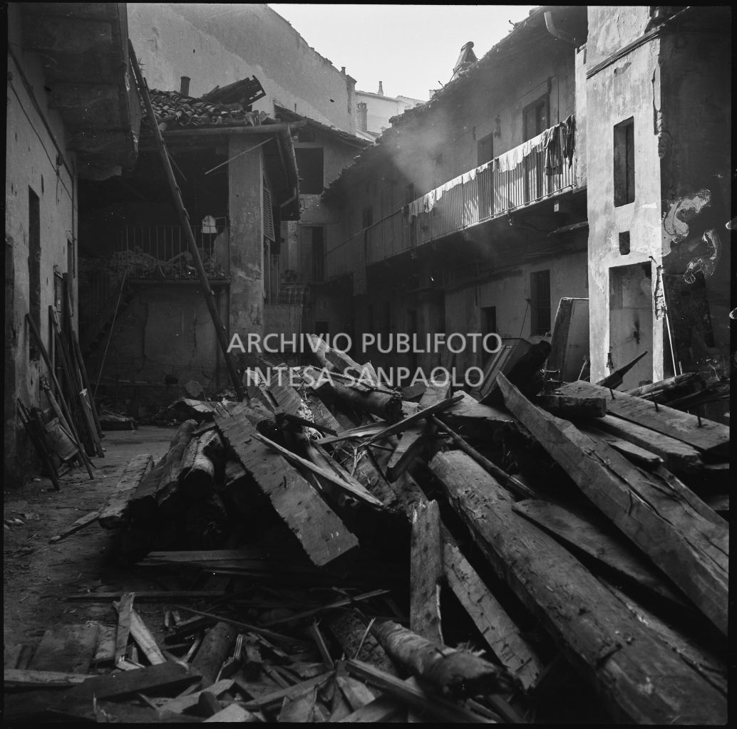 Bombardamenti. Castoldi