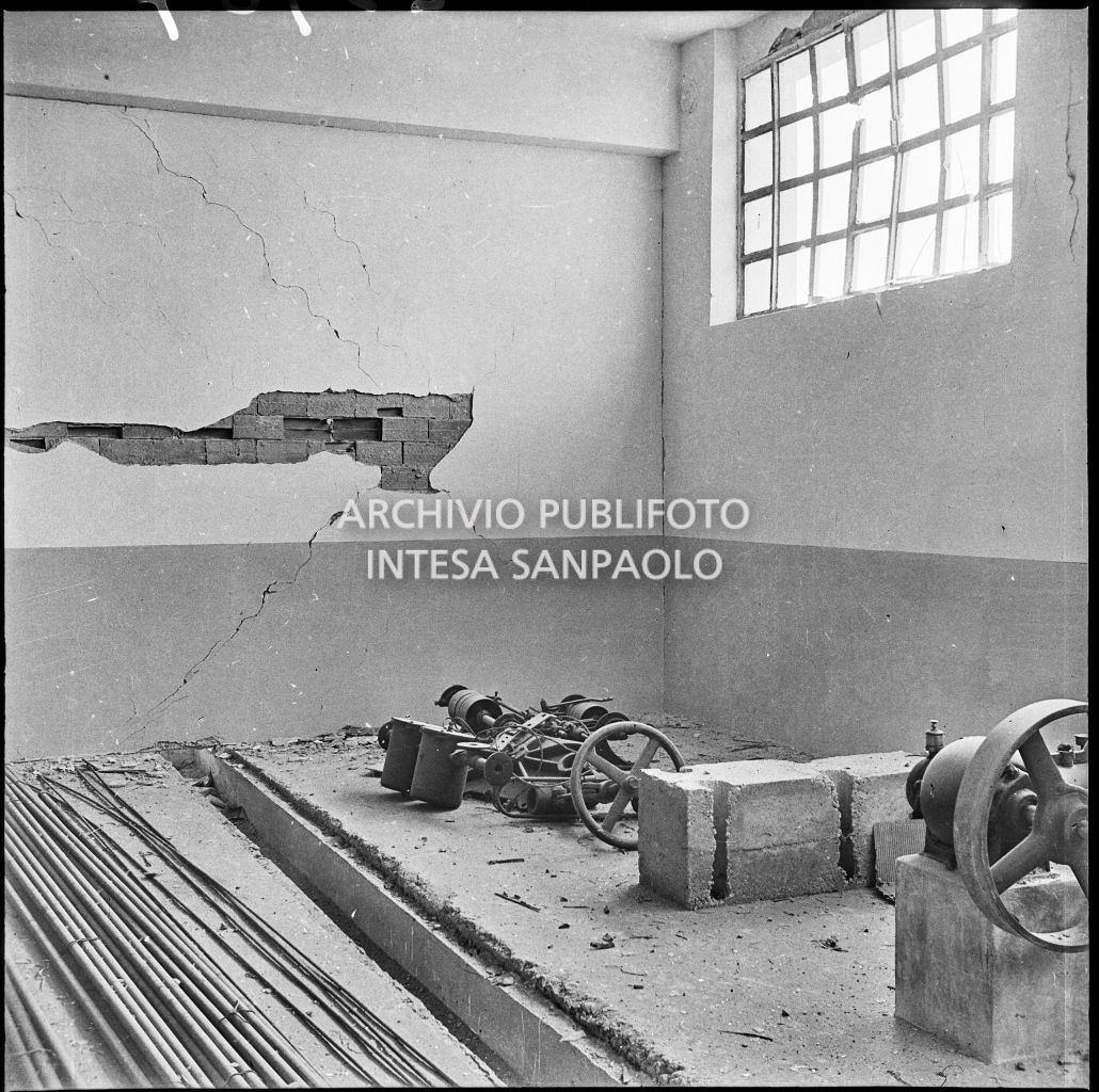 Bombardamenti. Carbone Ing.