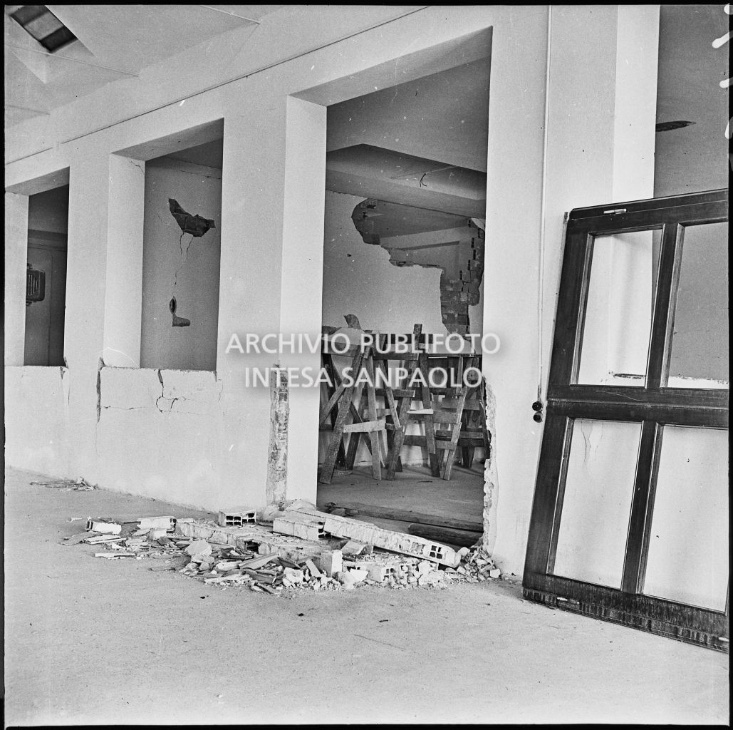 Bombardamenti. Carbone Ing.