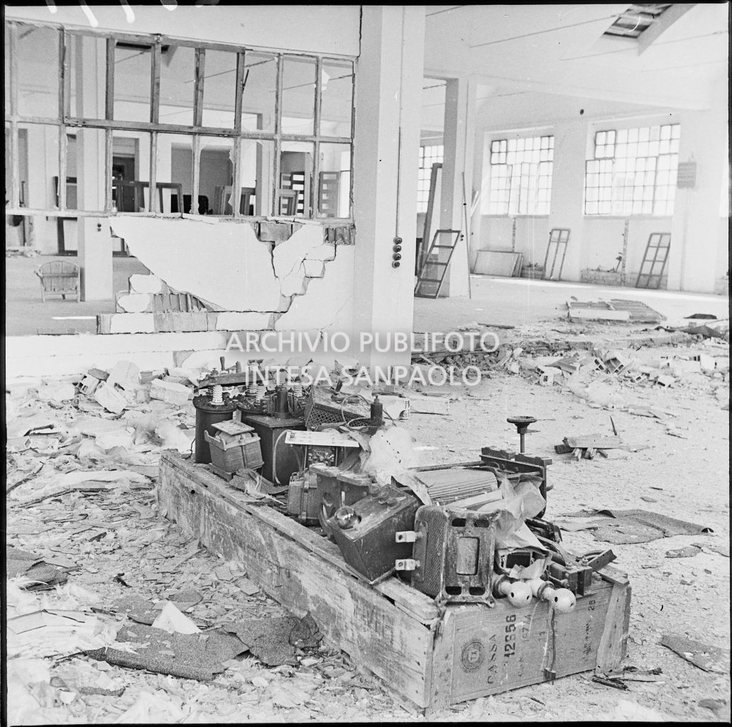 Bombardamenti. Carbone Ing.