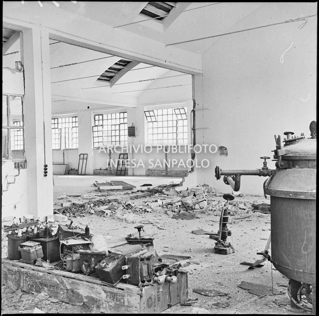 Bombardamenti. Carbone Ing.