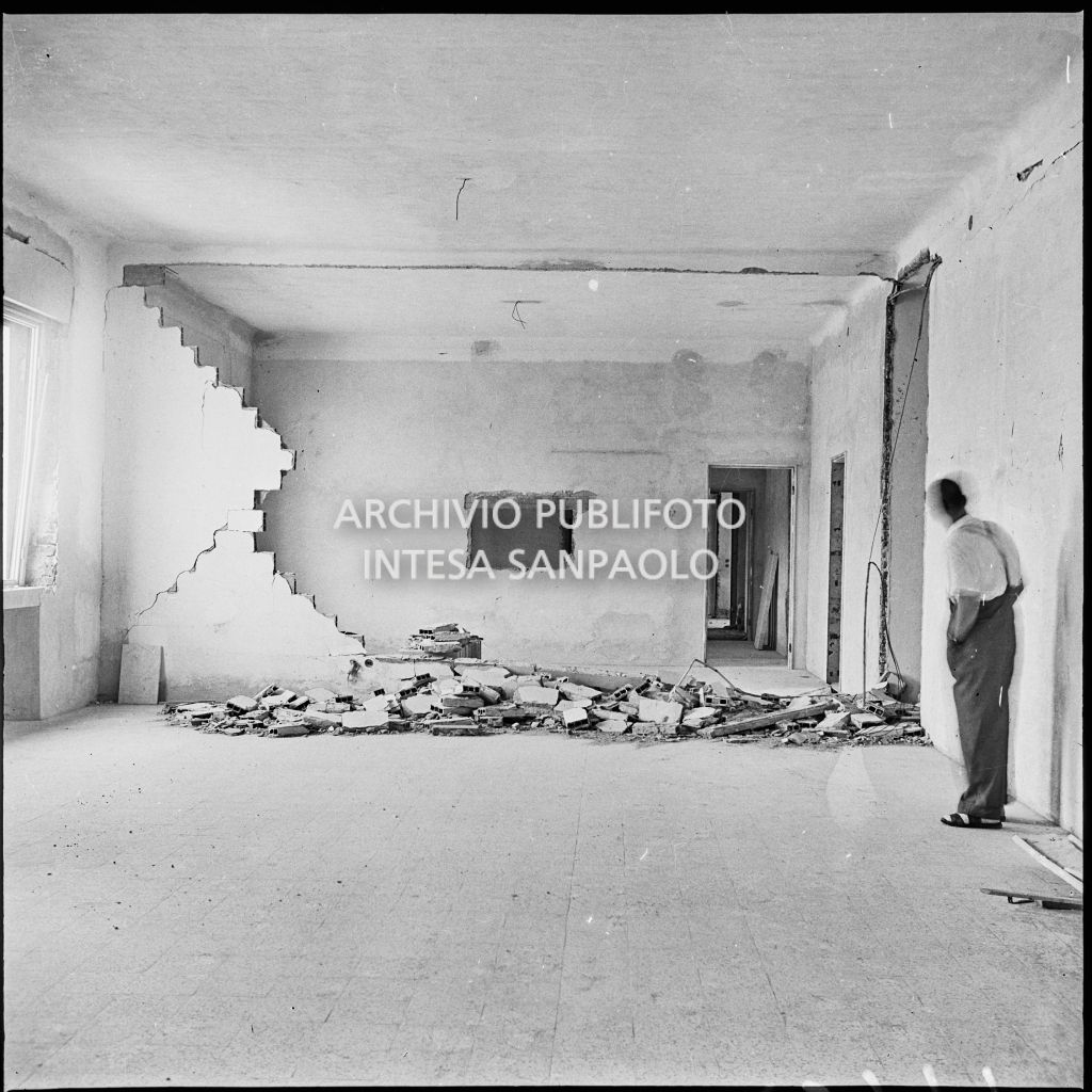 Bombardamenti. Carbone Ing.