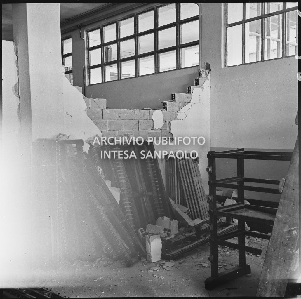 Bombardamenti. Carbone Ing.