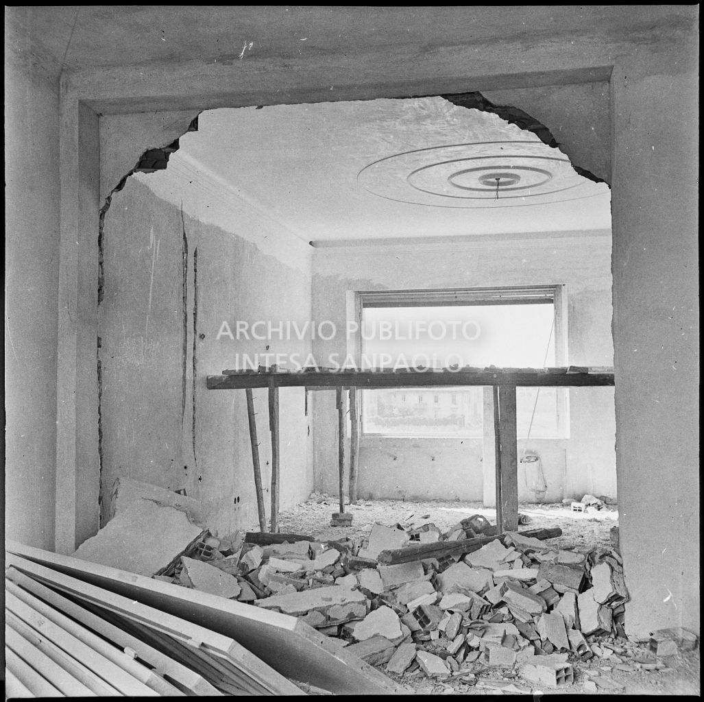 Bombardamenti. Carbone Ing.