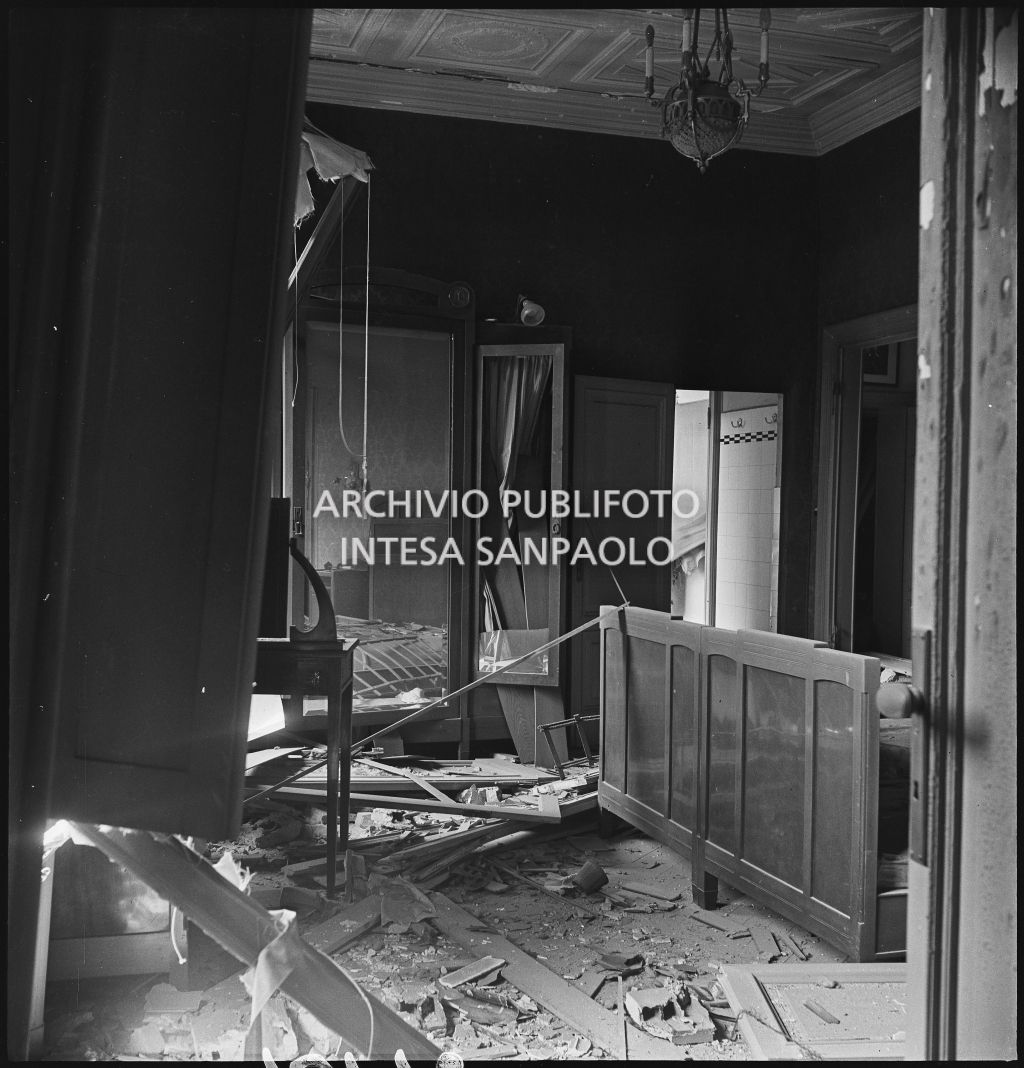 Bombardamenti. Galli