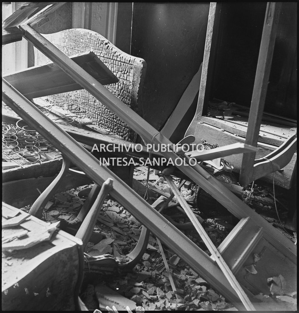 Bombardamenti. Galli