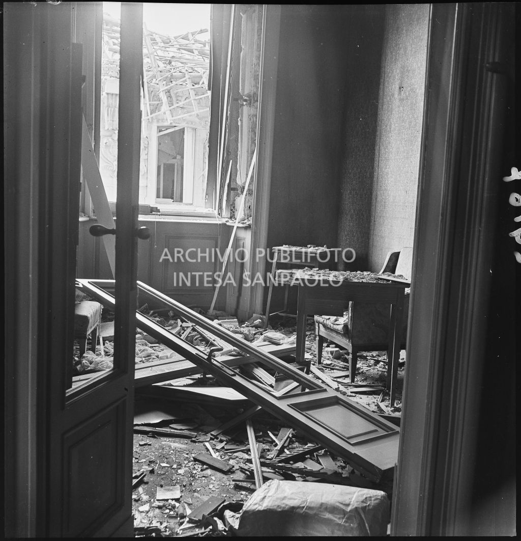 Bombardamenti. Galli