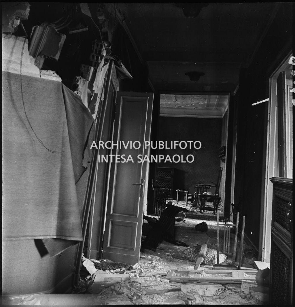 Bombardamenti. Galli