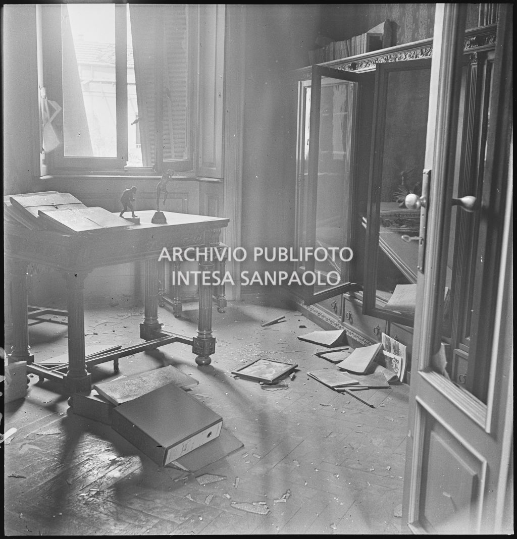 Bombardamenti. Galli