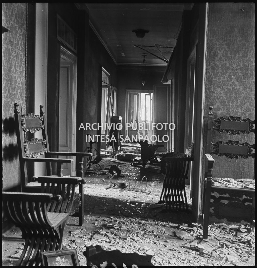 Bombardamenti. Galli