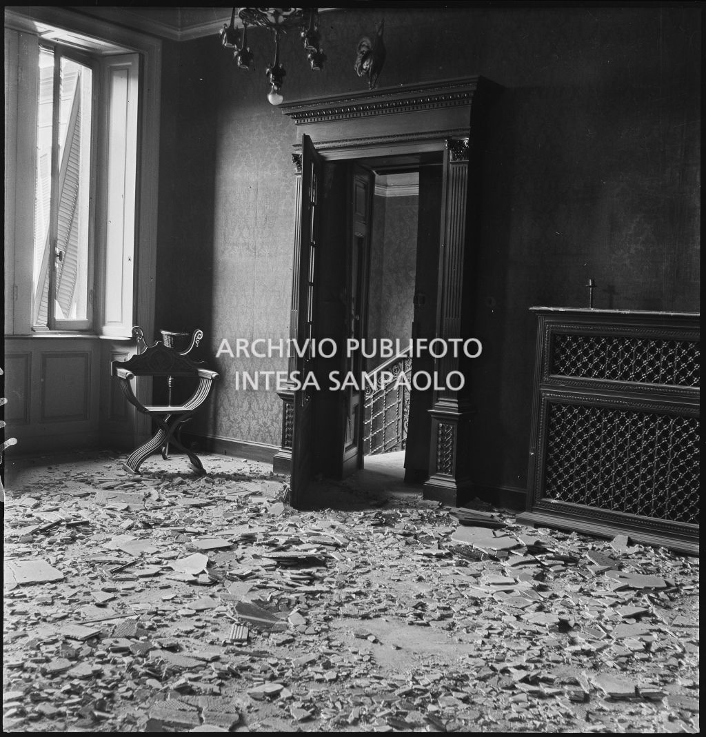 Bombardamenti. Galli