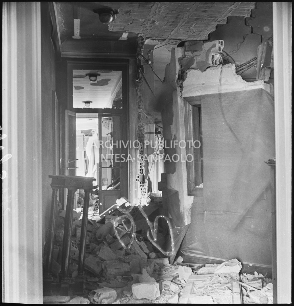 Bombardamenti. Galli