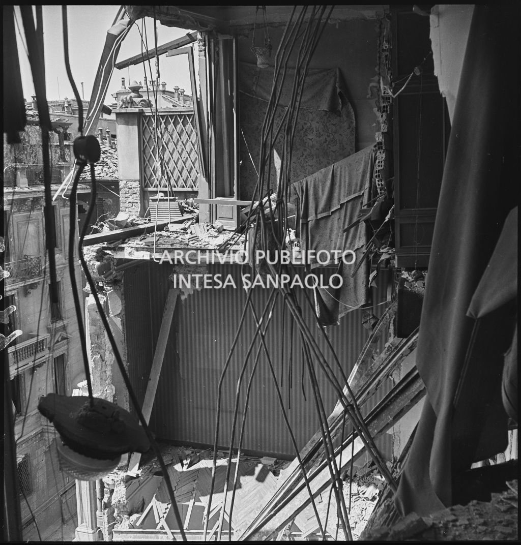 Bombardamenti. Galli