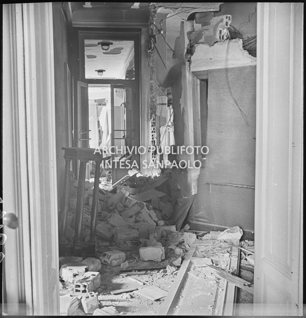 Bombardamenti. Galli