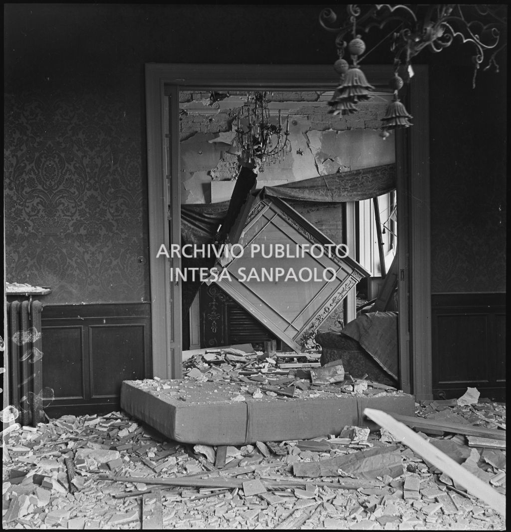 Bombardamenti. Galli