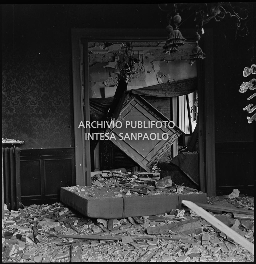 Bombardamenti. Galli