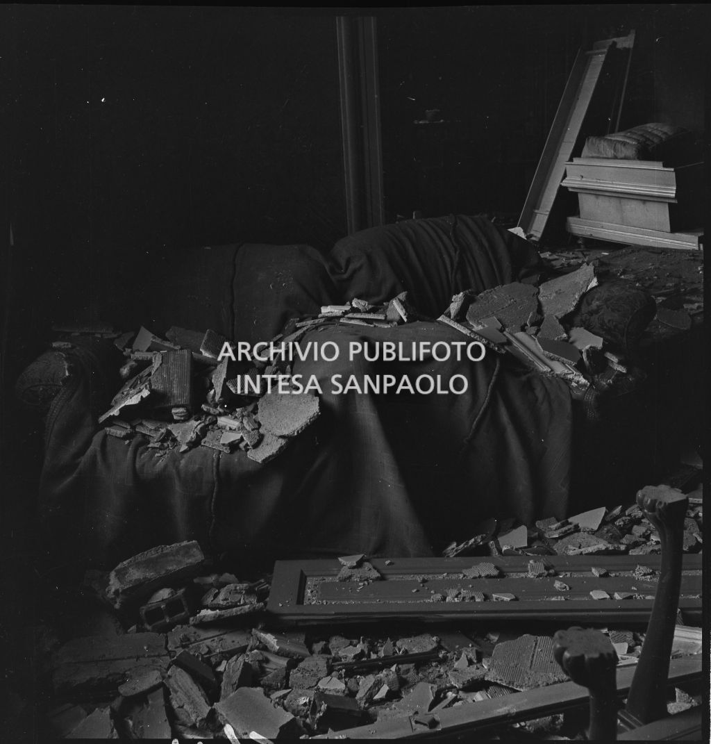 Bombardamenti. Galli