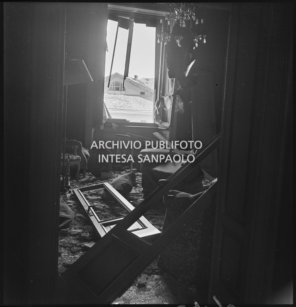 Bombardamenti. Galli