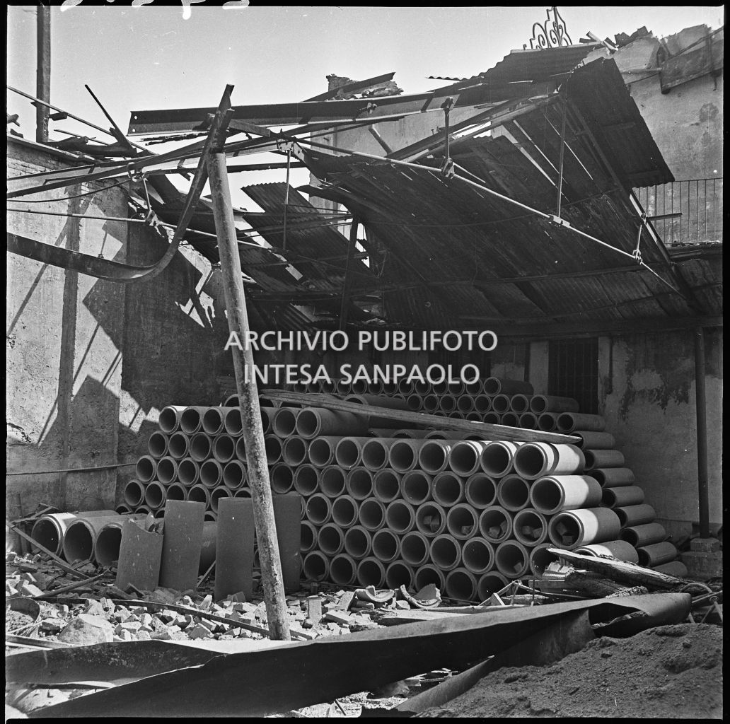 Bombardamenti. De Grandi