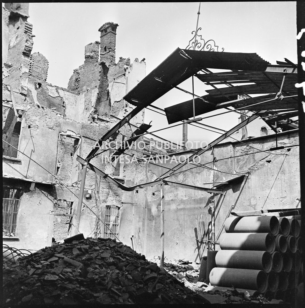 Bombardamenti. De Grandi