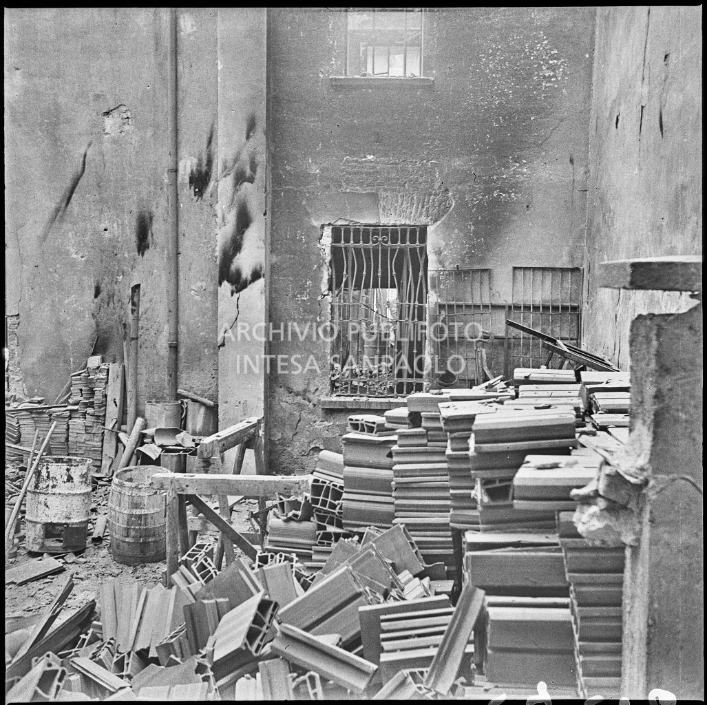 Bombardamenti. De Grandi